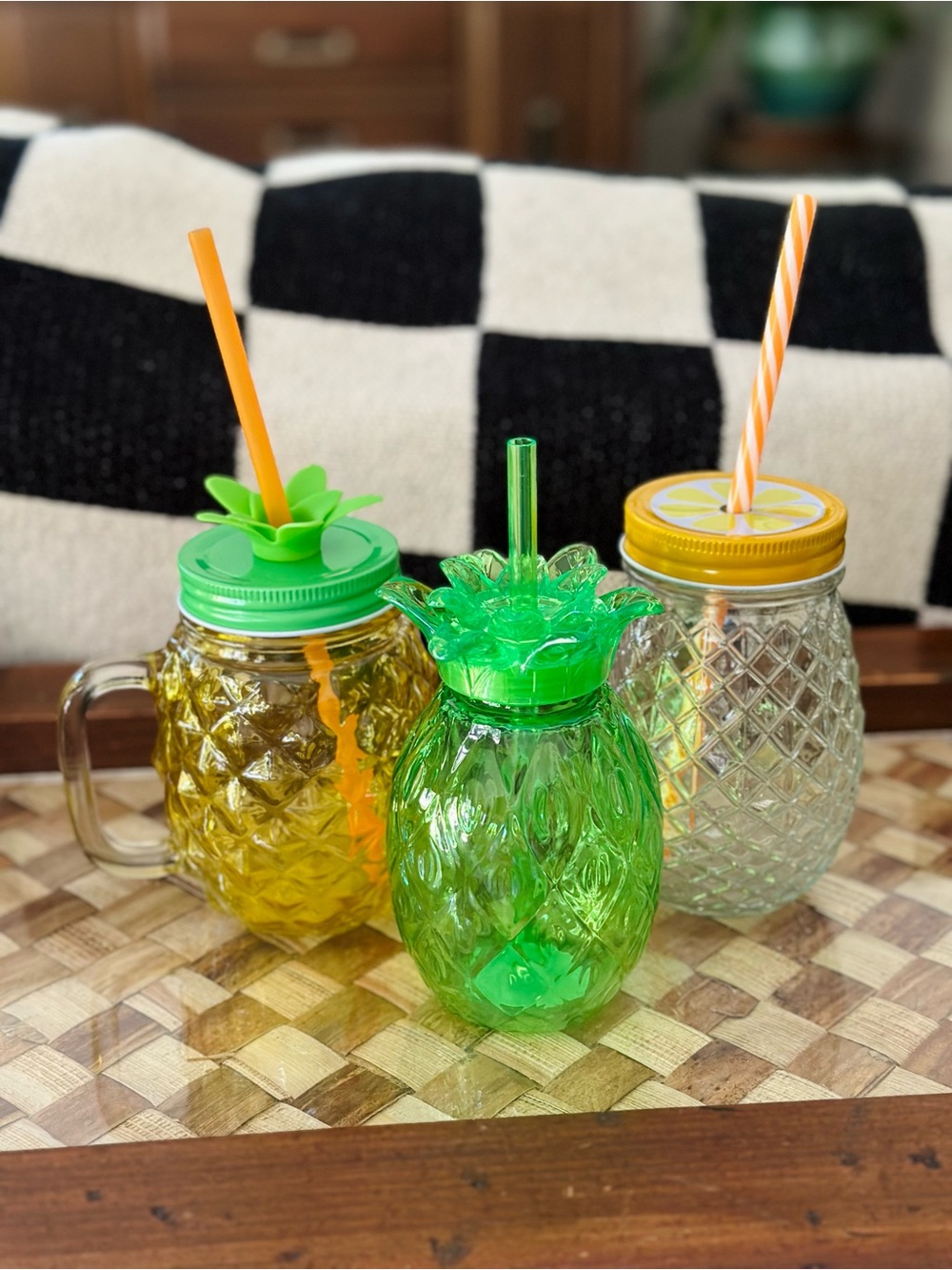 Pineapple luau party drinkware